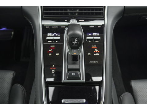 Porsche Panamera Sport Turismo 2.9 4S 560pk E-Hybrid Facelift Panoramadak *BTW* Luchtvering Softclose Bose 21" LMV Camera
