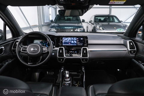 Kia Sorento 1.6 T-GDI Plug-in Hybrid 4WD ComfortLine | Panorama | Bose | Adaptive | Stoelkoeling | LED | Trekhaak | Leder | Zonneschermen |
