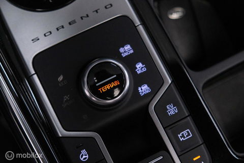 Kia Sorento 1.6 T-GDI Plug-in Hybrid 4WD ComfortLine | Panorama | Bose | Adaptive | Stoelkoeling | LED | Trekhaak | Leder | Zonneschermen |