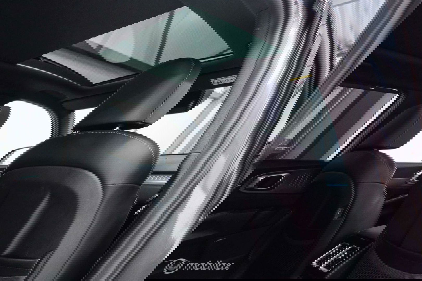 Kia Sorento 1.6 T-GDI Plug-in Hybrid 4WD ComfortLine | Panorama | Bose | Adaptive | Stoelkoeling | LED | Trekhaak | Leder | Zonneschermen |