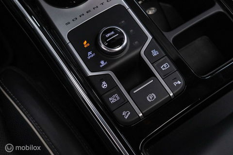 Kia Sorento 1.6 T-GDI Plug-in Hybrid 4WD ComfortLine | Panorama | Bose | Adaptive | Stoelkoeling | LED | Trekhaak | Leder | Zonneschermen |