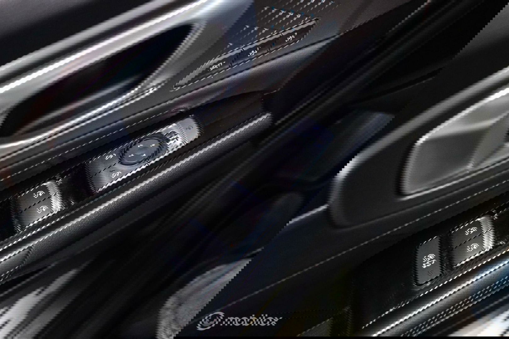 Kia Sorento 1.6 T-GDI Plug-in Hybrid 4WD ComfortLine | Panorama | Bose | Adaptive | Stoelkoeling | LED | Trekhaak | Leder | Zonneschermen |