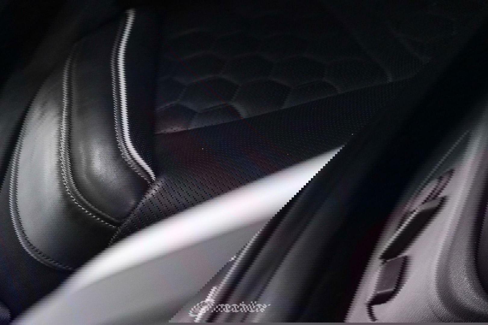 Kia Sorento 1.6 T-GDI Plug-in Hybrid 4WD ComfortLine | Panorama | Bose | Adaptive | Stoelkoeling | LED | Trekhaak | Leder | Zonneschermen |