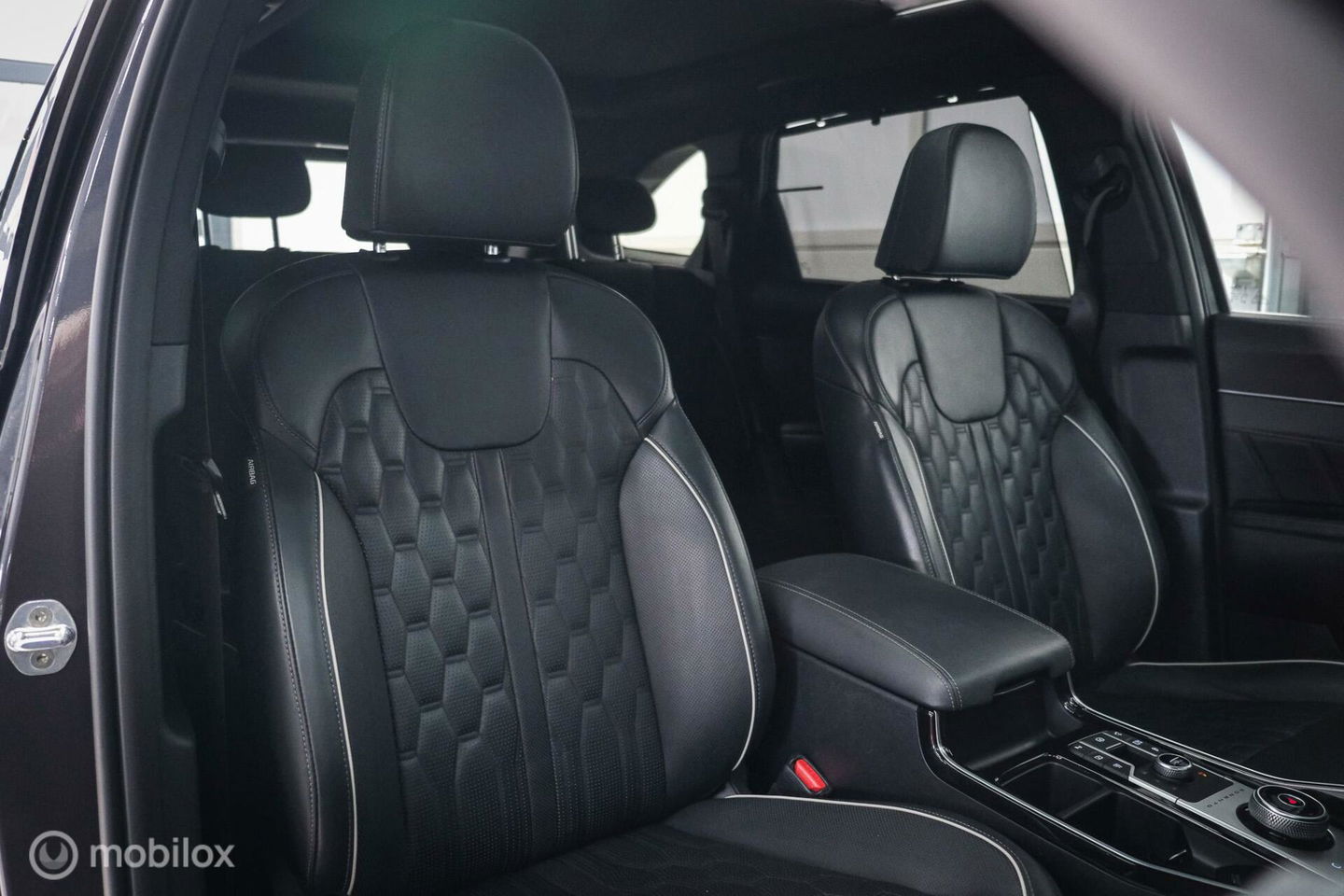 Kia Sorento 1.6 T-GDI Plug-in Hybrid 4WD ComfortLine | Panorama | Bose | Adaptive | Stoelkoeling | LED | Trekhaak | Leder | Zonneschermen |
