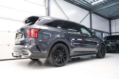 Kia Sorento 1.6 T-GDI Plug-in Hybrid 4WD ComfortLine | Panorama | Bose | Adaptive | Stoelkoeling | LED | Trekhaak | Leder | Zonneschermen |