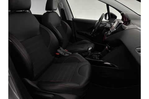Peugeot 2008 1.2 110PK PureTech GT-Line Sfeerverl. Camera Carplay LED Pano Trekhaak Clima Cruise Navi PDC 17''LMV