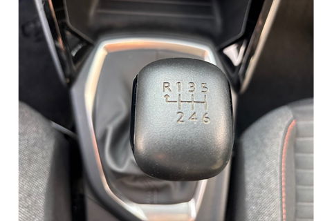 Peugeot 208 1.2 PT ACTIVE PACK NAVI AIRCO/ECC PDC