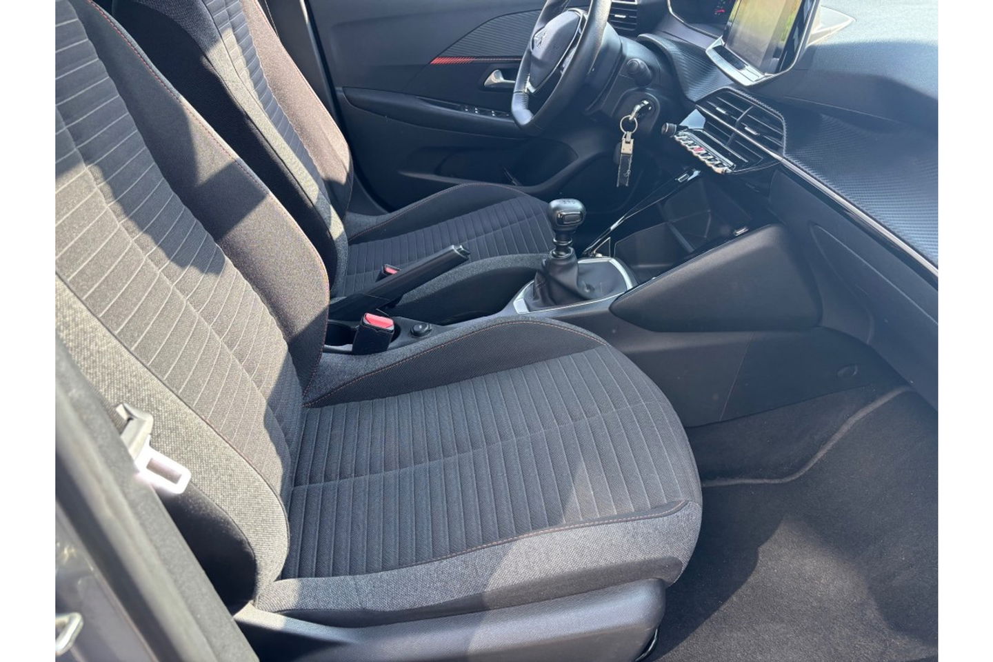 Peugeot 208 1.2 PT ACTIVE PACK NAVI AIRCO/ECC PDC
