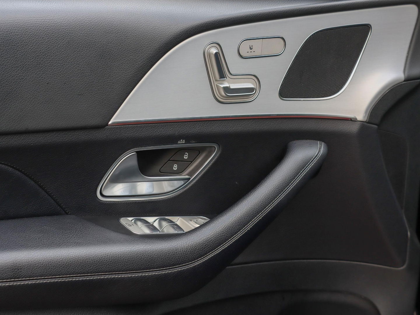 Mercedes-Benz GLE 350de 4MATIC AMG Line | Treeplanken | Camera