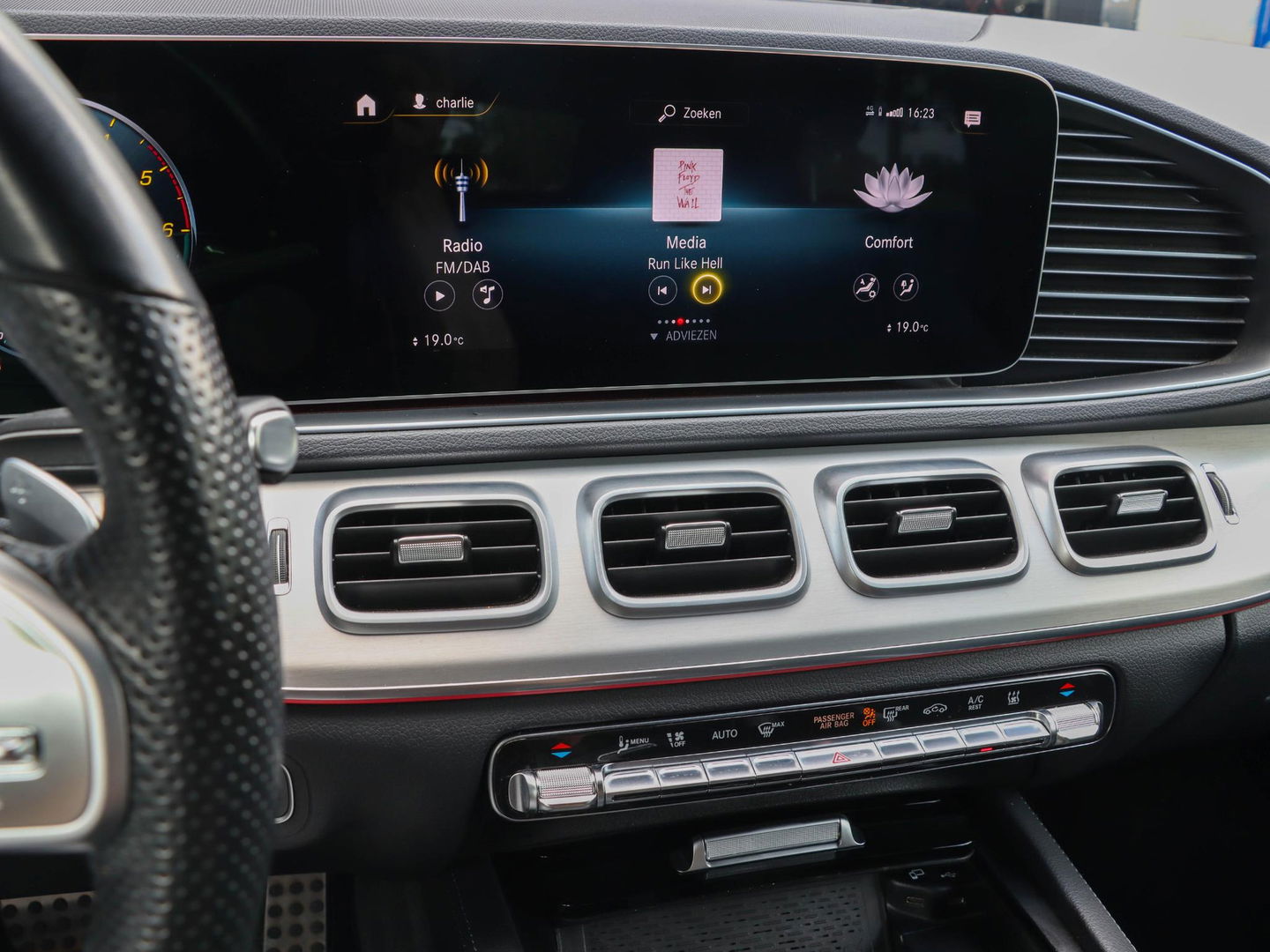 Mercedes-Benz GLE 350de 4MATIC AMG Line | Treeplanken | Camera