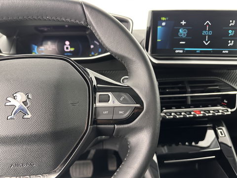 Peugeot e-208 EV Allure Pack 50 kWh [ 3-Fase ] (INCL-BTW) *1/2LEATHER | FULL-LED | DIGI-COCKPIT | CCS-FASTLOADER | KEYLESS | CAMERA | NAVI-FULLMAP | APP.CONNECT | LANE-ASSIST | DAB+ | CRUISE | SPORT-COMFORT-SEATS | 1/2-LEATHER | 16"ALU*