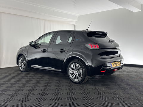 Peugeot e-208 EV Allure Pack 50 kWh [ 3-Fase ] (INCL-BTW) *1/2LEATHER | FULL-LED | DIGI-COCKPIT | CCS-FASTLOADER | KEYLESS | CAMERA | NAVI-FULLMAP | APP.CONNECT | LANE-ASSIST | DAB+ | CRUISE | SPORT-COMFORT-SEATS | 1/2-LEATHER | 16"ALU*