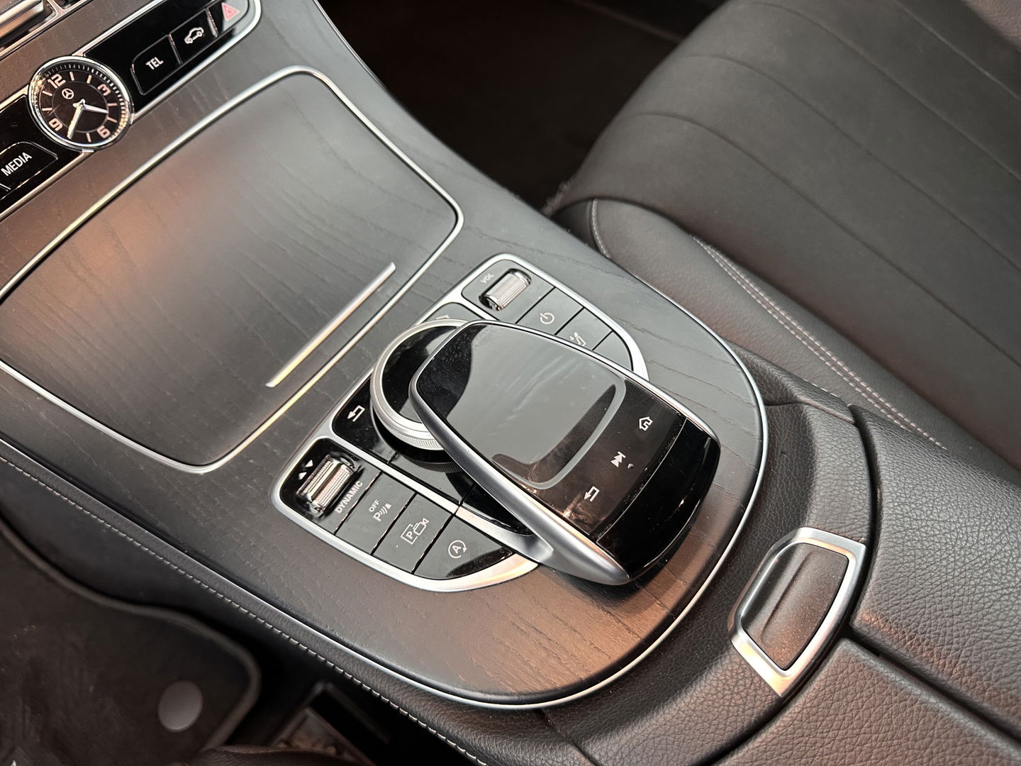 Mercedes-Benz E-Klasse Estate 220 d Premium Aut. *1/2LEATHER | MULTIBEAM-LED | WIDESCREEN-DIGI-COCKPIT | TOP-VIEW | MEMORY-PACK | AMBIENT-LIGHT | COMFORT-SEATS | NAVI-FULLMAP | 17''ALU*