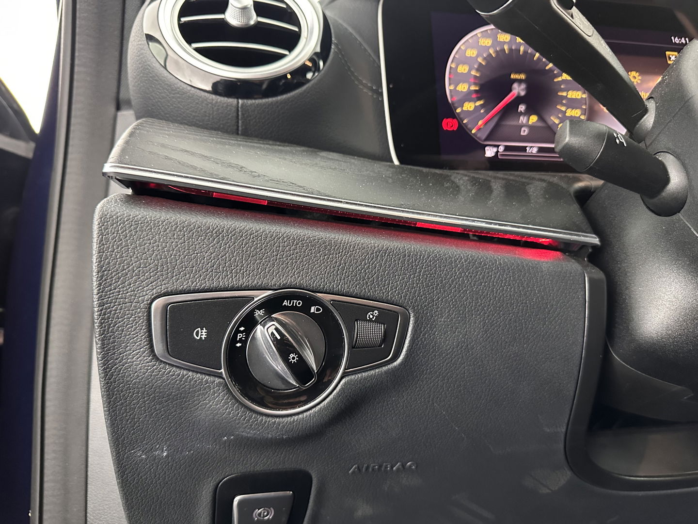 Mercedes-Benz E-Klasse Estate 220 d Premium Aut. *1/2LEATHER | MULTIBEAM-LED | WIDESCREEN-DIGI-COCKPIT | TOP-VIEW | MEMORY-PACK | AMBIENT-LIGHT | COMFORT-SEATS | NAVI-FULLMAP | 17''ALU*
