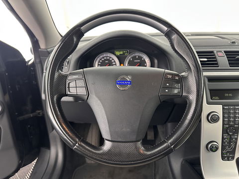 Volvo C70 Convertible 2.0D Momentum Intro Edition Aut. *LUXURY-LEATHER | BI-XENON | NAVI-FULLMAP | BLINDSPOT | HEATED-COMFORTSEATS | AIRSCARF | ECC | PDC | CRUISE | 16''ALU*
