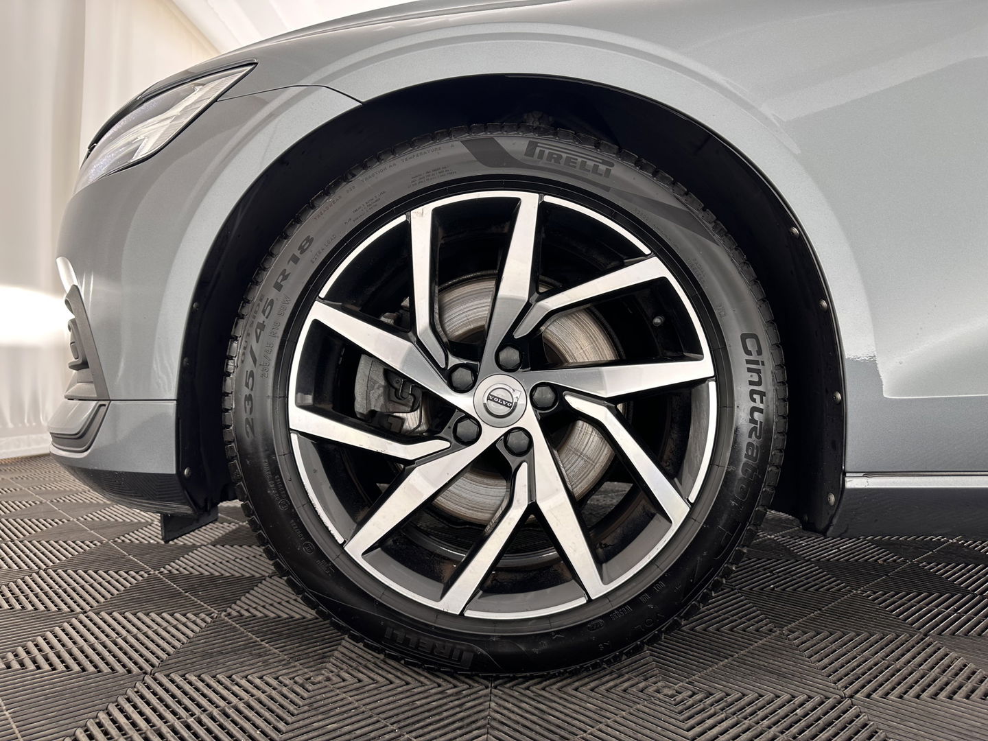 Volvo V60 2.0 T4 Aut. *FULL-LED | DIGI-COCKPIT | NAVI-FULLMAP | ECC | CRUISE | COMFORT-SEATS | LANE-ASSIST | CARPLAY | 18"ALU*