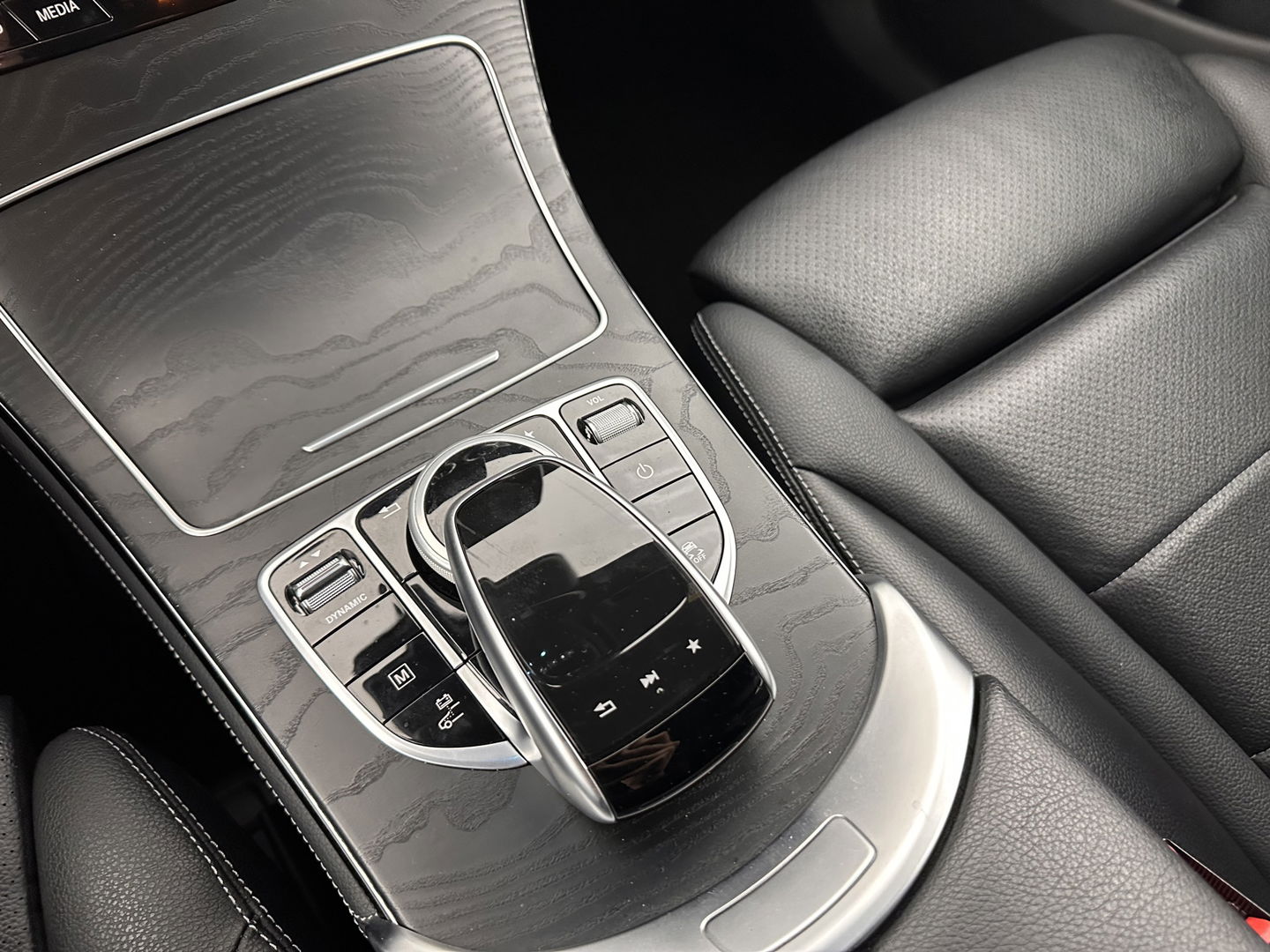 Mercedes-Benz GLC 350e 4MATIC Premium Plus Aut. *ARTICO-FULL-LEATHER | BURMESTER-AUDIO | HEAD-UP | FULL-LED | CAMERA  | HEATED-SEATS | SHIFT-PADDLES | SPORT-SEATS | NAVI-FULLMAP | TOWBAR | 19"ALU*