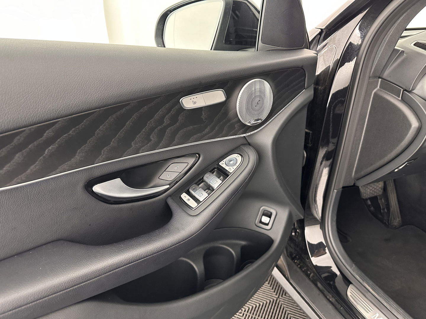 Mercedes-Benz GLC 350e 4MATIC Premium Plus Aut. *ARTICO-FULL-LEATHER | BURMESTER-AUDIO | HEAD-UP | FULL-LED | CAMERA  | HEATED-SEATS | SHIFT-PADDLES | SPORT-SEATS | NAVI-FULLMAP | TOWBAR | 19"ALU*