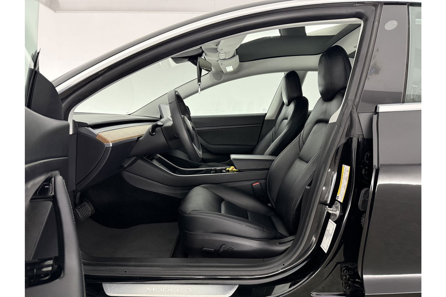Tesla Model 3 Standard RWD Plus 60 kWh 238PK Autopilot Camera LED Pano Memory Clima Cruise Leder Navi PDC 18''LMV