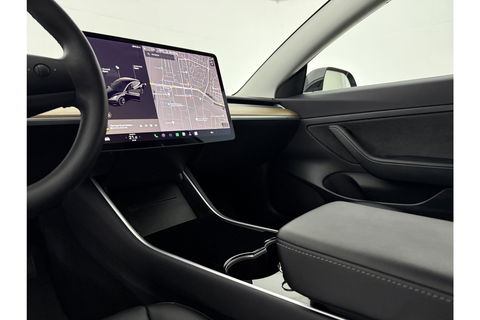 Tesla Model 3 Standard RWD Plus 60 kWh 238PK Autopilot Camera LED Pano Memory Clima Cruise Leder Navi PDC 18''LMV