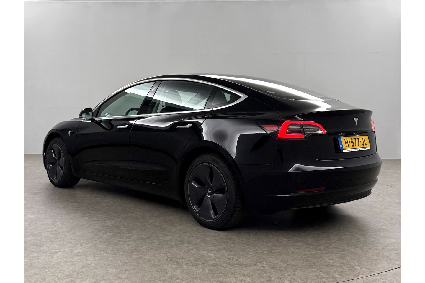 Tesla Model 3 Standard RWD Plus 60 kWh 238PK Autopilot Camera LED Pano Memory Clima Cruise Leder Navi PDC 18''LMV