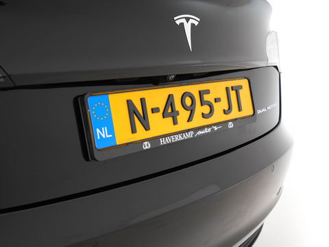 Tesla Model 3 Long Range AWD 75 kWh [ 3-Fase ] (INCL-BTW) Aut. *PANO | AUTO-PILOT | FULL-LEATHER | KEYLESS | FULL-LED | MEMORY-PACK | SURROUND-VIEW | DAB | CARPLAY | DIGI-COCKPIT | LANE-ASSIST | COMFORT-SEATS | 19"ALU*