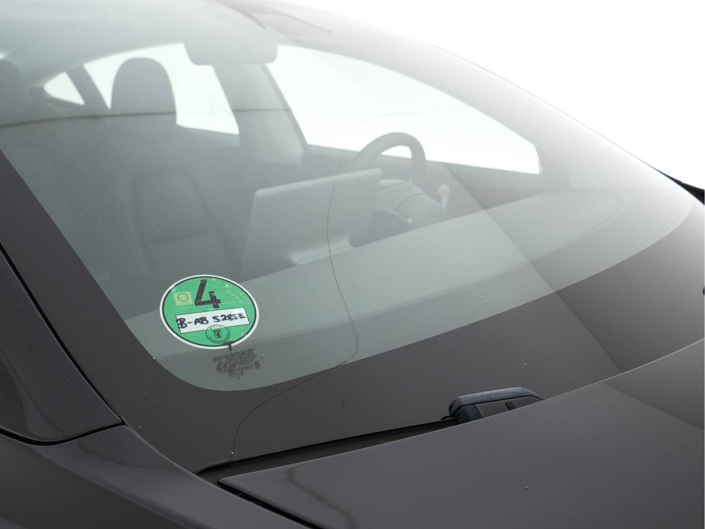 Tesla Model 3 Long Range AWD 75 kWh [ 3-Fase ] (INCL-BTW) Aut. *PANO | AUTO-PILOT | FULL-LEATHER | KEYLESS | FULL-LED | MEMORY-PACK | SURROUND-VIEW | DAB | CARPLAY | DIGI-COCKPIT | LANE-ASSIST | COMFORT-SEATS | 19"ALU*