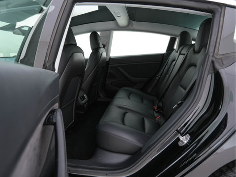 Tesla Model 3 Long Range AWD 75 kWh [ 3-Fase ] (INCL-BTW) Aut. *PANO | AUTO-PILOT | FULL-LEATHER | KEYLESS | FULL-LED | MEMORY-PACK | SURROUND-VIEW | DAB | CARPLAY | DIGI-COCKPIT | LANE-ASSIST | COMFORT-SEATS | 19"ALU*