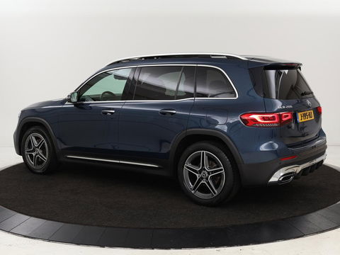 Mercedes-Benz GLB 200 Premium Plus | AMG Line | Panoramadak | Leder | Stoelverwarming | Carplay | Camera | Trekhaak | Memory | Carbon | Full LED | Navigatie | Keyless