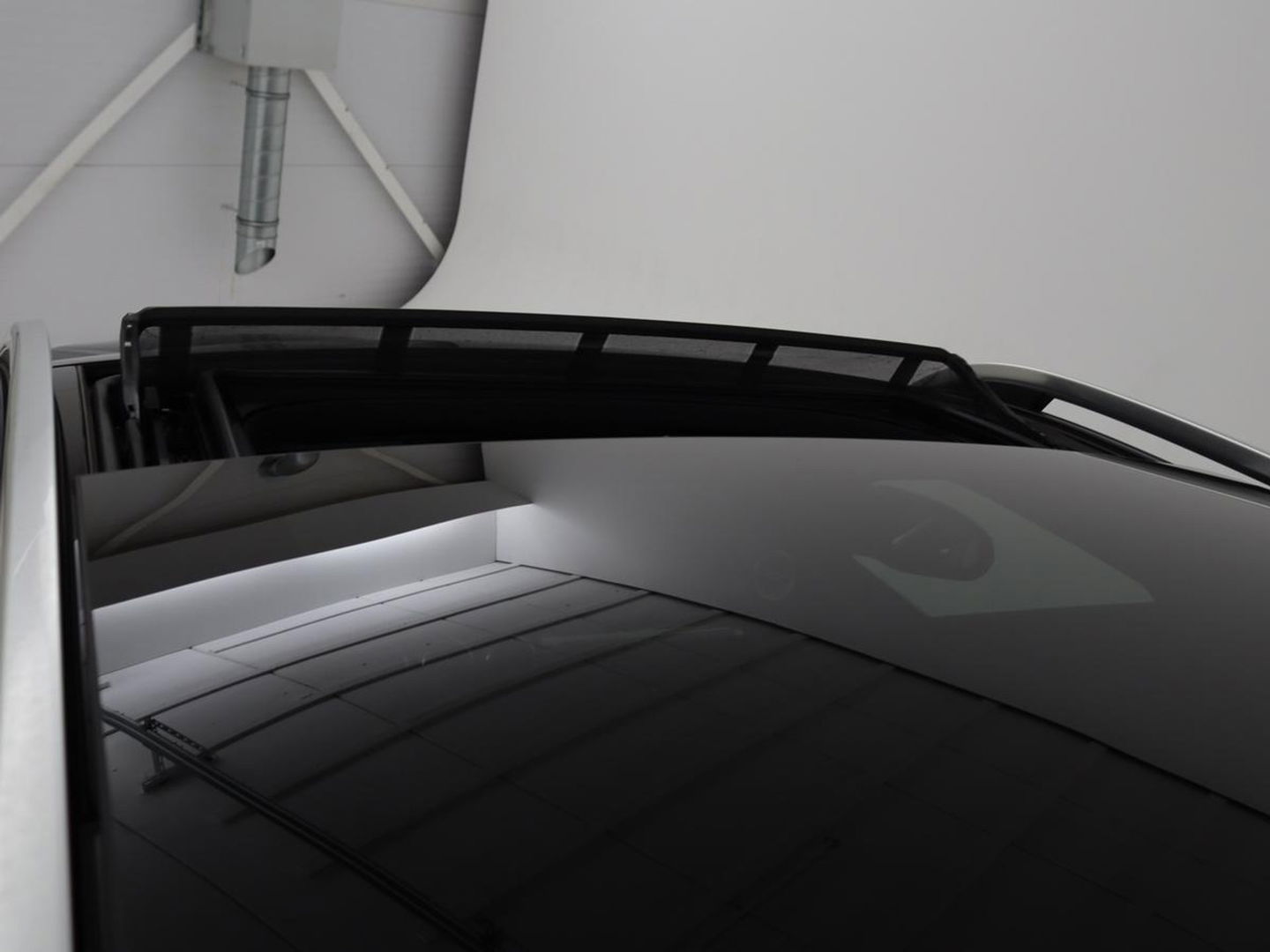 Mercedes-Benz GLB 200 Premium Plus | AMG Line | Panoramadak | Leder | Stoelverwarming | Carplay | Camera | Trekhaak | Memory | Carbon | Full LED | Navigatie | Keyless