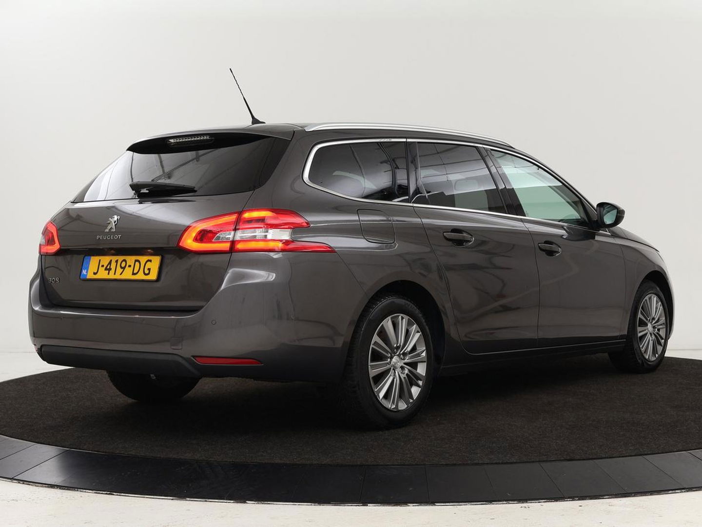 Peugeot 308 1.5 BlueHDi Blue Lease Premium | Panoramadak | Camera | Carplay | Navigatie | Parkeerhulp | Climate control