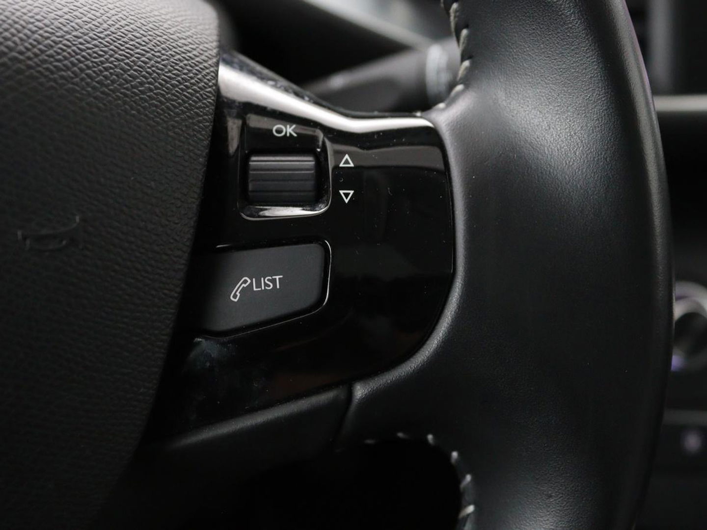 Peugeot 308 1.5 BlueHDi Blue Lease Premium | Panoramadak | Camera | Carplay | Navigatie | Parkeerhulp | Climate control