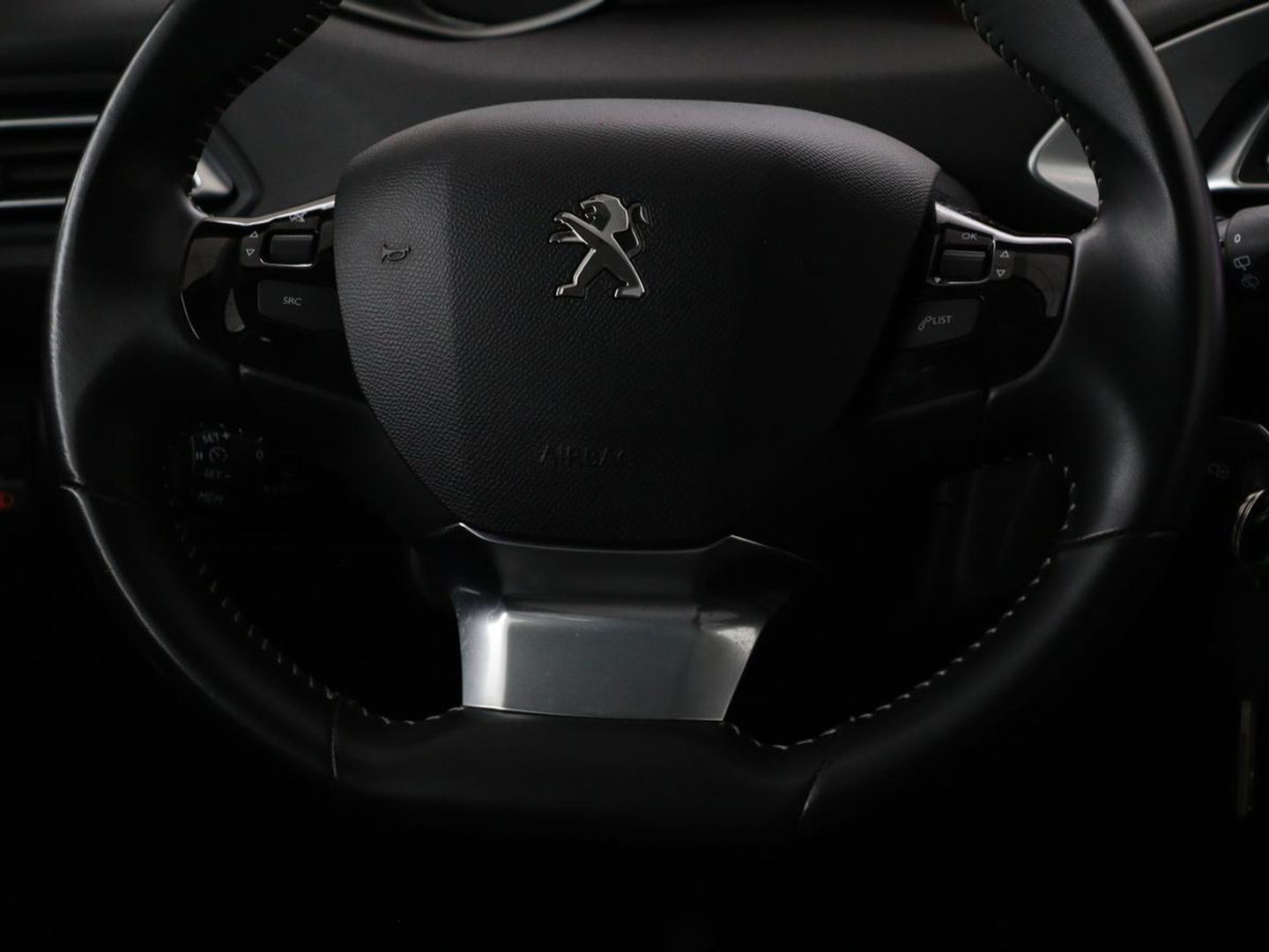 Peugeot 308 1.5 BlueHDi Blue Lease Premium | Panoramadak | Camera | Carplay | Navigatie | Parkeerhulp | Climate control
