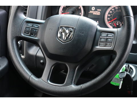 Dodge Ram 1500 5.7 V8 4x4 Quad Cab Sport | Leder | Camera | Trekhaak | 20'' | Airco | Cruise control | LPG 122 liter | LED verstraler | Bluetooth | Side-Bars