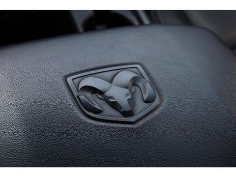 Dodge Ram 1500 5.7 V8 4x4 Quad Cab Sport | Leder | Camera | Trekhaak | 20'' | Airco | Cruise control | LPG 122 liter | LED verstraler | Bluetooth | Side-Bars
