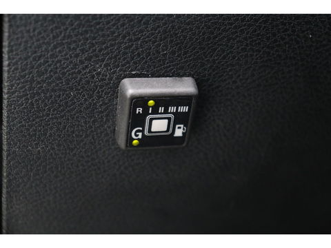 Dodge Ram 1500 5.7 V8 4x4 Quad Cab Sport | Leder | Camera | Trekhaak | 20'' | Airco | Cruise control | LPG 122 liter | LED verstraler | Bluetooth | Side-Bars