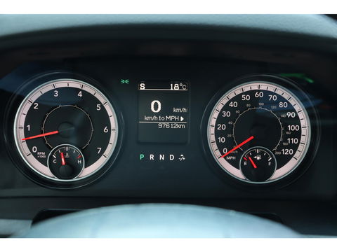 Dodge Ram 1500 5.7 V8 4x4 Quad Cab Sport | Leder | Camera | Trekhaak | 20'' | Airco | Cruise control | LPG 122 liter | LED verstraler | Bluetooth | Side-Bars