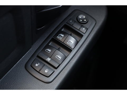 Dodge Ram 1500 5.7 V8 4x4 Quad Cab Sport | Leder | Camera | Trekhaak | 20'' | Airco | Cruise control | LPG 122 liter | LED verstraler | Bluetooth | Side-Bars