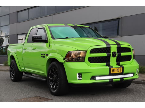Dodge Ram 1500 5.7 V8 4x4 Quad Cab Sport | Leder | Camera | Trekhaak | 20'' | Airco | Cruise control | LPG 122 liter | LED verstraler | Bluetooth | Side-Bars