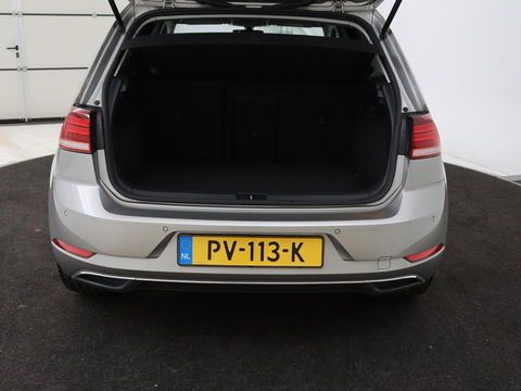 Volkswagen Golf 1.0 TSI Comfortline | Stoelverwarming | Full LED | Carplay | Climate control | Parkeerhulp | Cruise control | 19'' lichtmetalen velgen