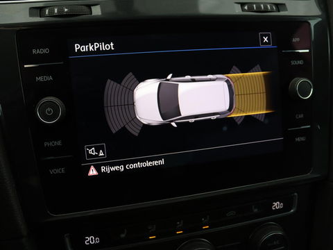 Volkswagen Golf 1.0 TSI Comfortline | Stoelverwarming | Full LED | Carplay | Climate control | Parkeerhulp | Cruise control | 19'' lichtmetalen velgen