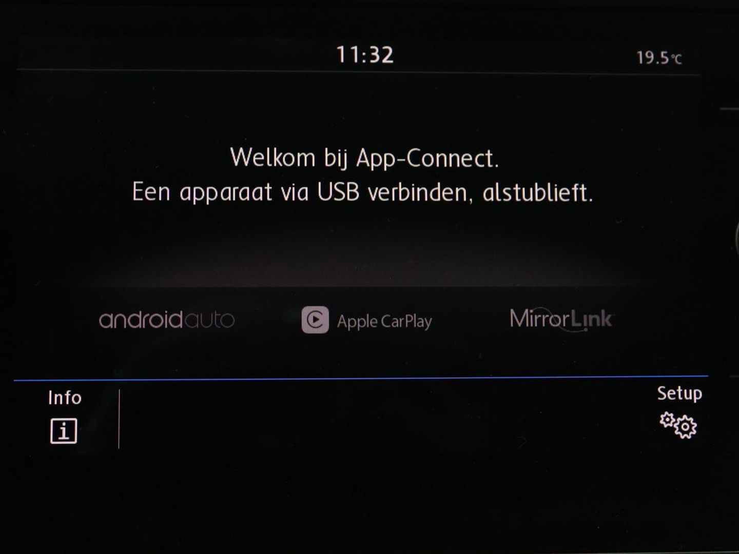 Volkswagen Golf 1.0 TSI Comfortline | Stoelverwarming | Full LED | Carplay | Climate control | Parkeerhulp | Cruise control | 19'' lichtmetalen velgen