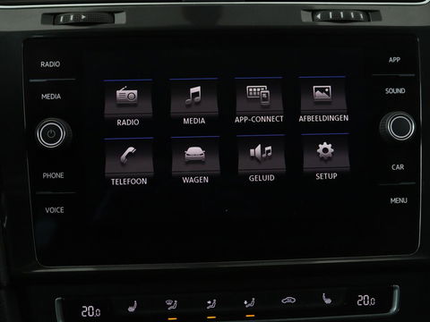 Volkswagen Golf 1.0 TSI Comfortline | Stoelverwarming | Full LED | Carplay | Climate control | Parkeerhulp | Cruise control | 19'' lichtmetalen velgen