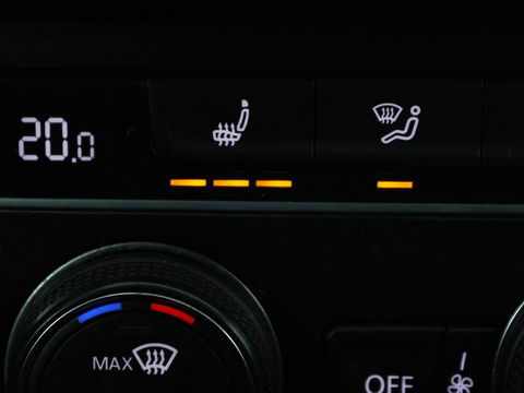 Volkswagen Golf 1.0 TSI Comfortline | Stoelverwarming | Full LED | Carplay | Climate control | Parkeerhulp | Cruise control | 19'' lichtmetalen velgen