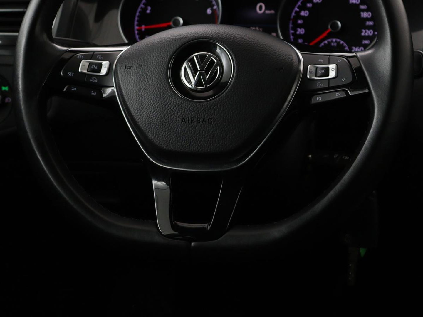 Volkswagen Golf 1.0 TSI Comfortline | Stoelverwarming | Full LED | Carplay | Climate control | Parkeerhulp | Cruise control | 19'' lichtmetalen velgen