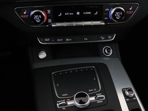 Audi Q5 2.0 TDI quattro Sport | Leder | Stoelverwarming | Trekhaak | Virtual Cockpit | Navigatie | Keyless | Xenon | Elektrische stoelen | Climate control | Parkeerhulp | Cruise control