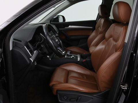 Audi Q5 2.0 TDI quattro Sport | Leder | Stoelverwarming | Trekhaak | Virtual Cockpit | Navigatie | Keyless | Xenon | Elektrische stoelen | Climate control | Parkeerhulp | Cruise control