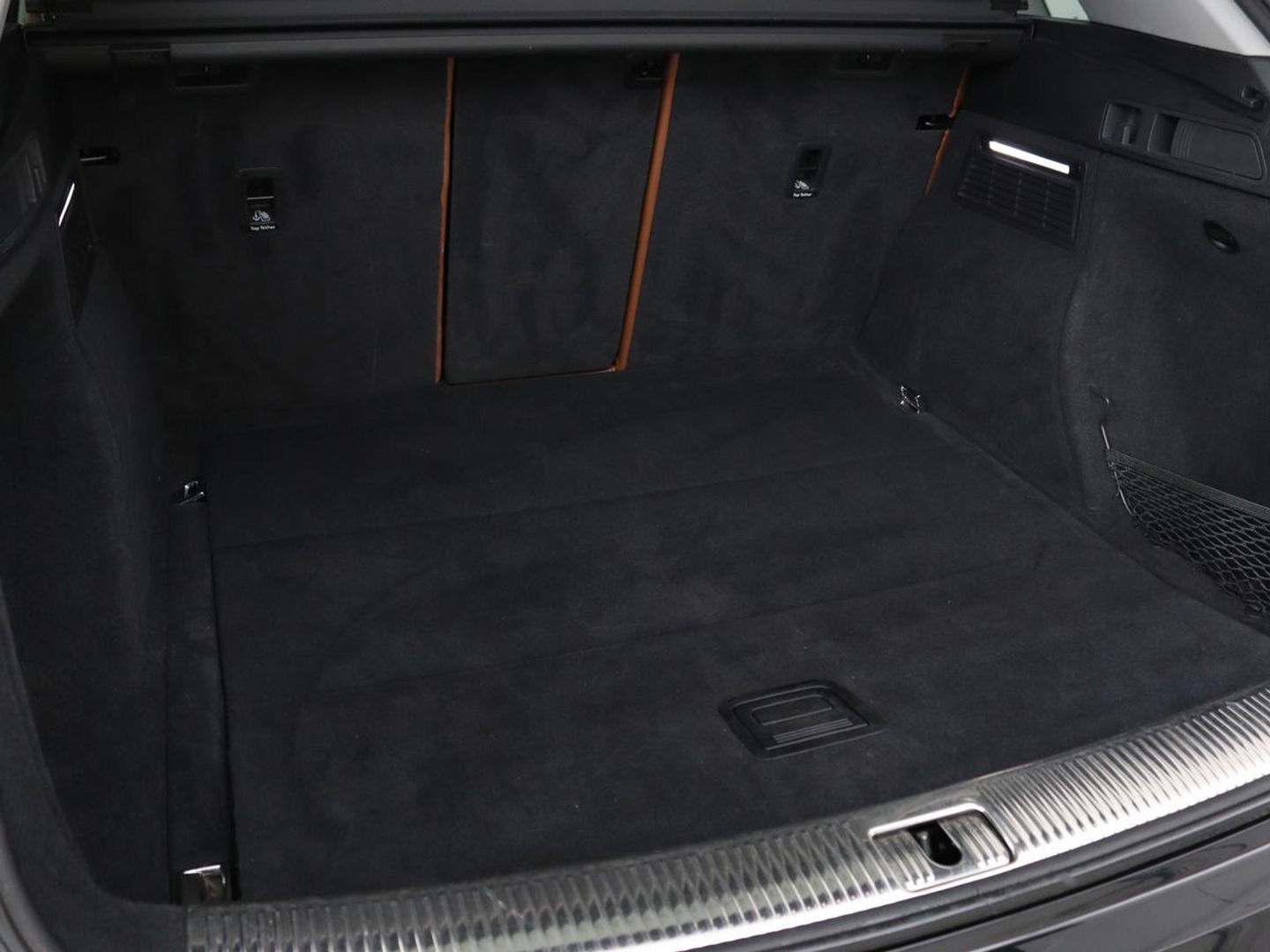 Audi Q5 2.0 TDI quattro Sport | Leder | Stoelverwarming | Trekhaak | Virtual Cockpit | Navigatie | Keyless | Xenon | Elektrische stoelen | Climate control | Parkeerhulp | Cruise control