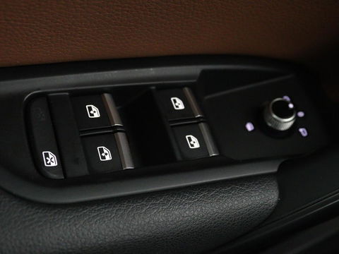 Audi Q5 2.0 TDI quattro Sport | Leder | Stoelverwarming | Trekhaak | Virtual Cockpit | Navigatie | Keyless | Xenon | Elektrische stoelen | Climate control | Parkeerhulp | Cruise control