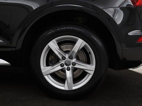 Audi Q5 2.0 TDI quattro Sport | Leder | Stoelverwarming | Trekhaak | Virtual Cockpit | Navigatie | Keyless | Xenon | Elektrische stoelen | Climate control | Parkeerhulp | Cruise control